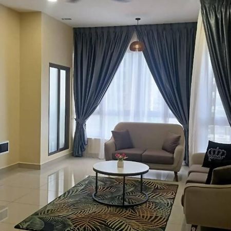 Bali Residence By Beca Inn , Musliim Only Malacca Exterior photo