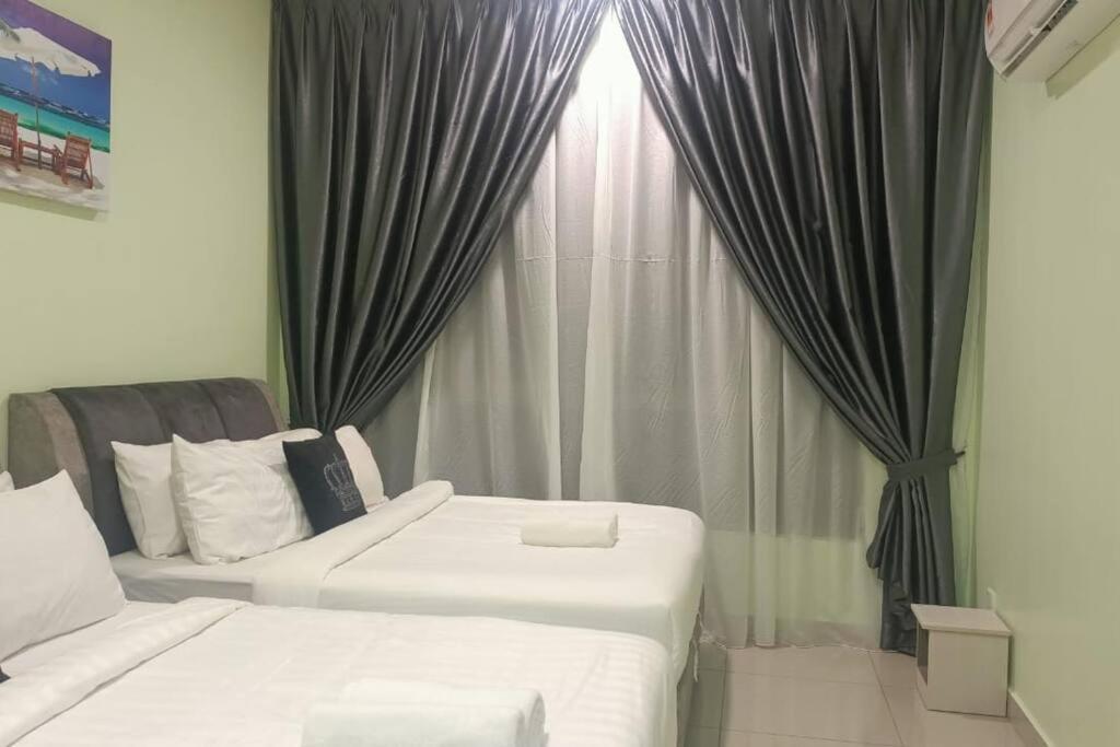 Bali Residence By Beca Inn , Musliim Only Malacca Exterior photo